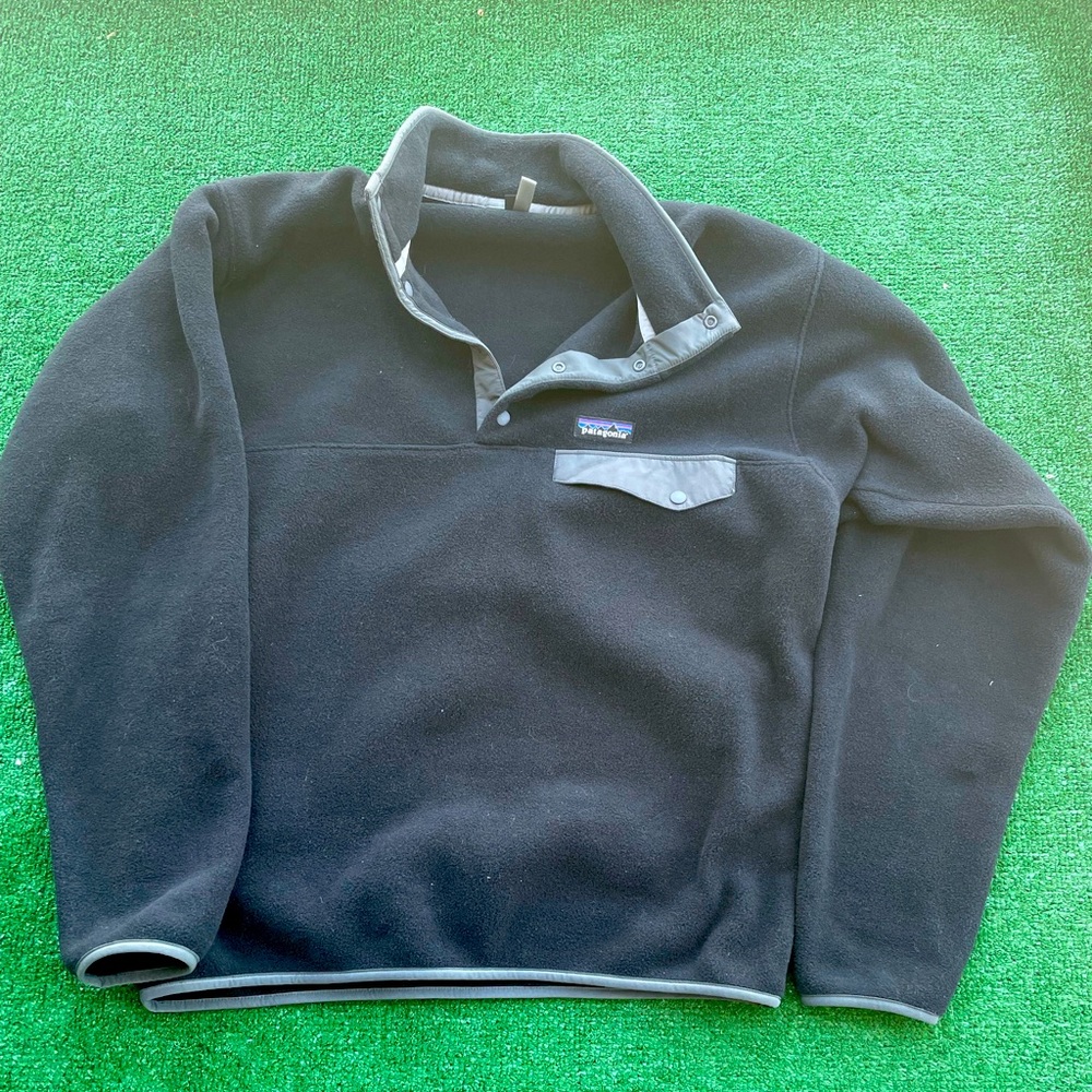 Black Patagonia Synchilla Snap T Pullover